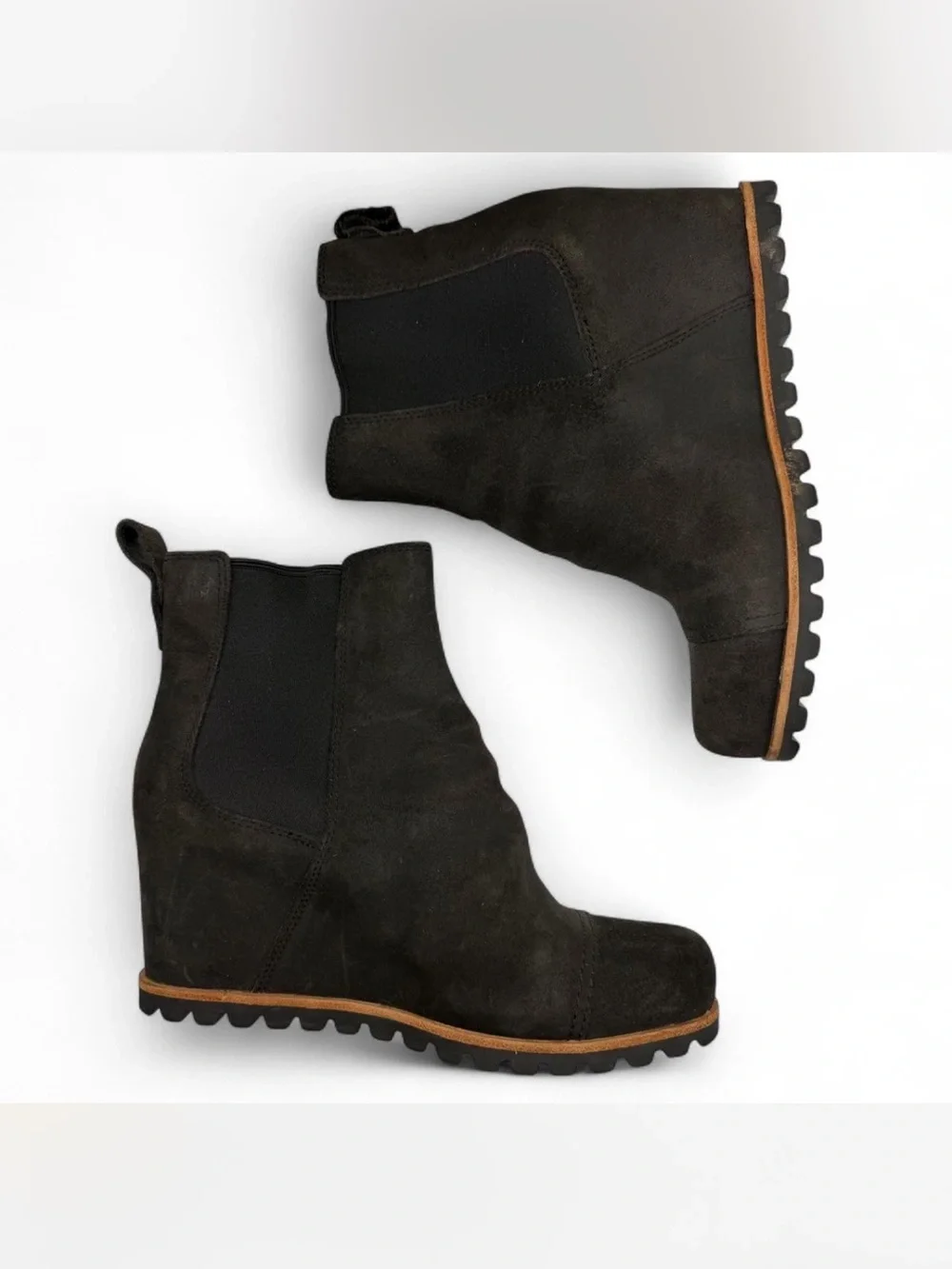 UGG Women's Pax Waterproof wedge Bootie